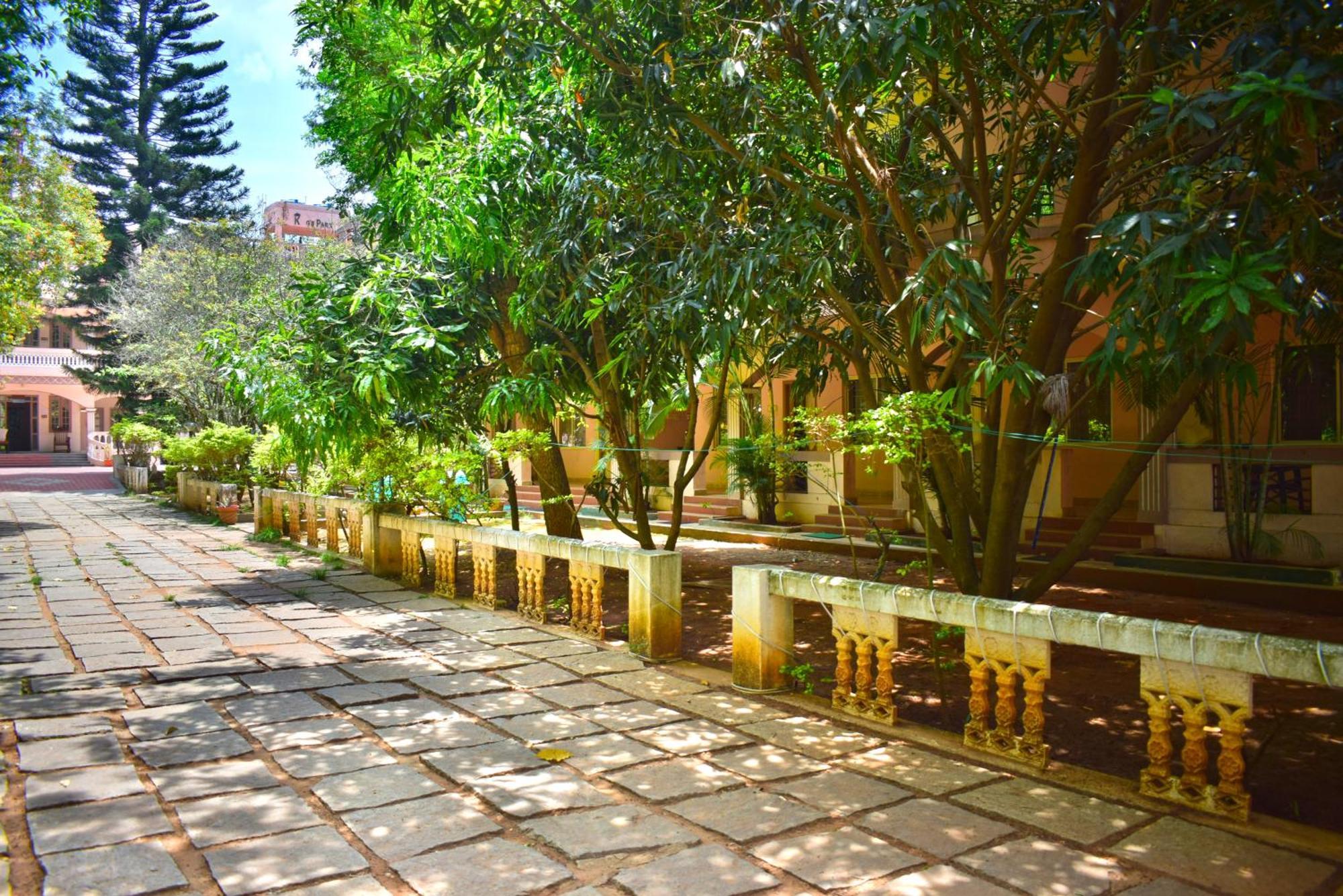 Jains Royal Palace Resorts Yelagiri Eksteriør billede