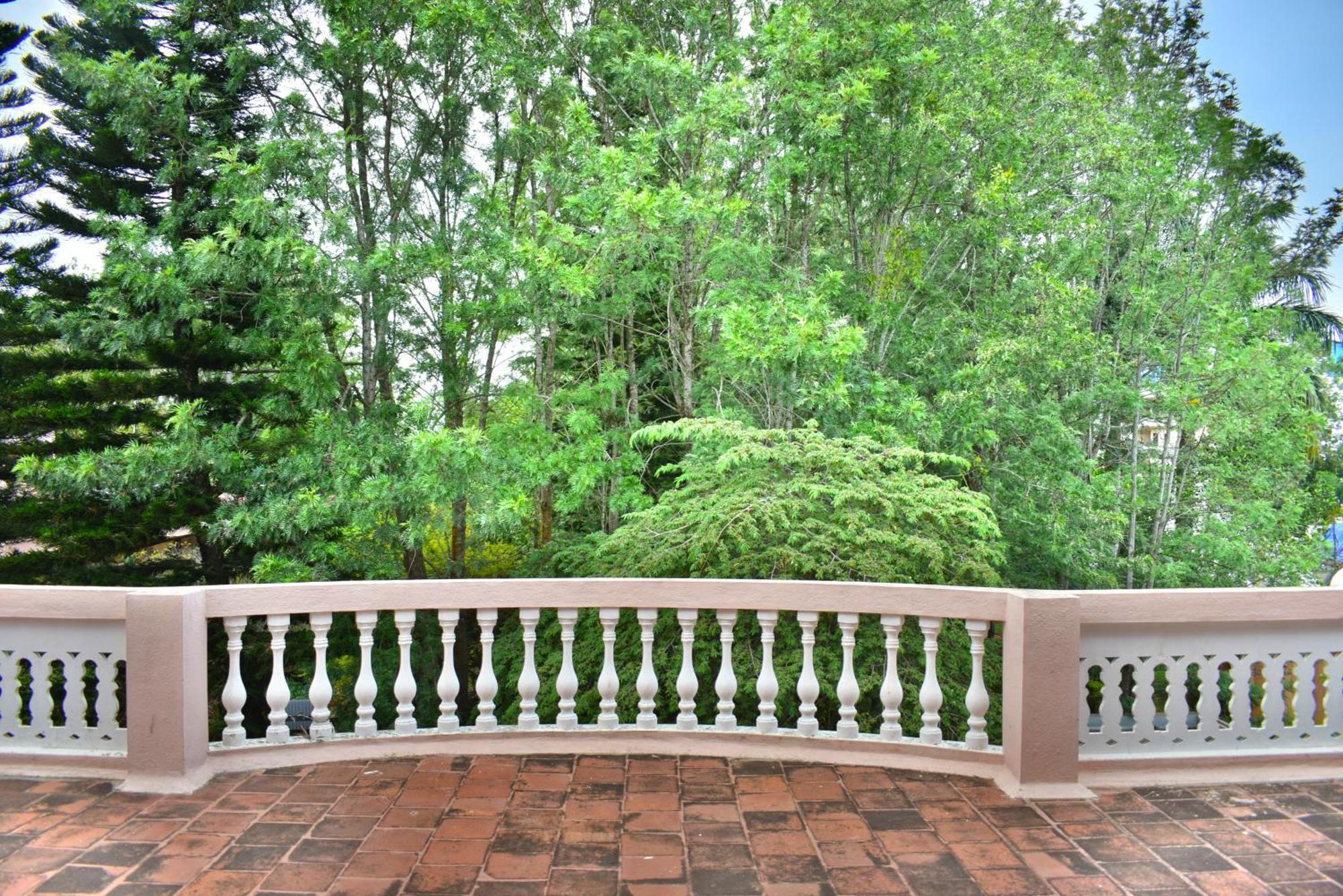 Jains Royal Palace Resorts Yelagiri Eksteriør billede