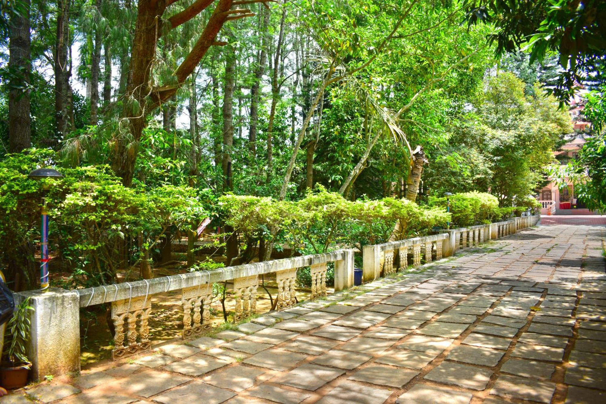 Jains Royal Palace Resorts Yelagiri Eksteriør billede