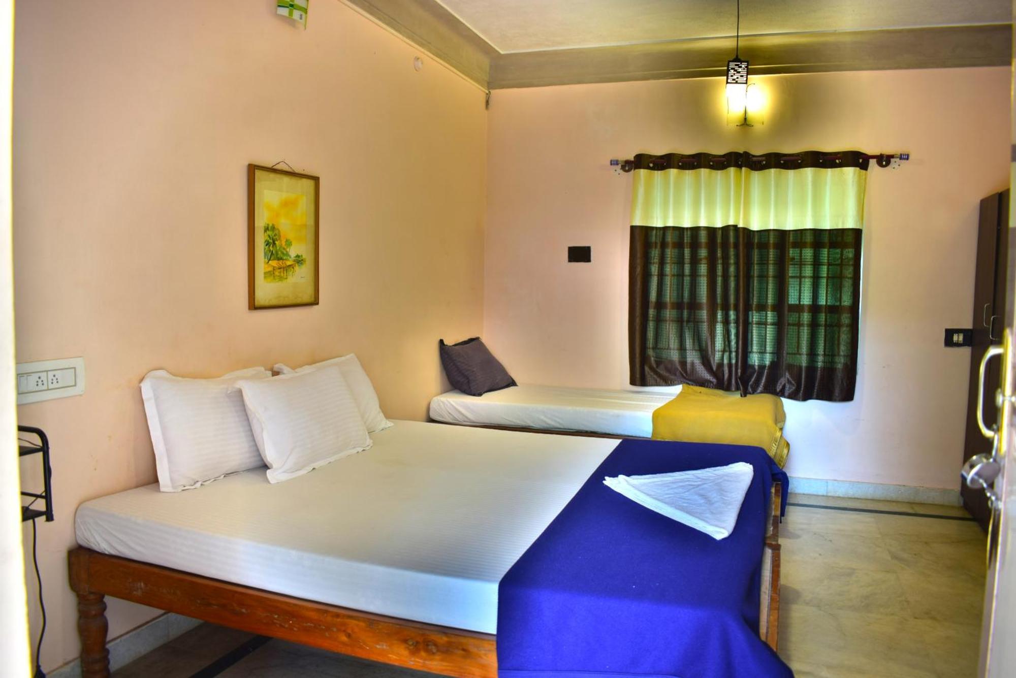 Jains Royal Palace Resorts Yelagiri Eksteriør billede