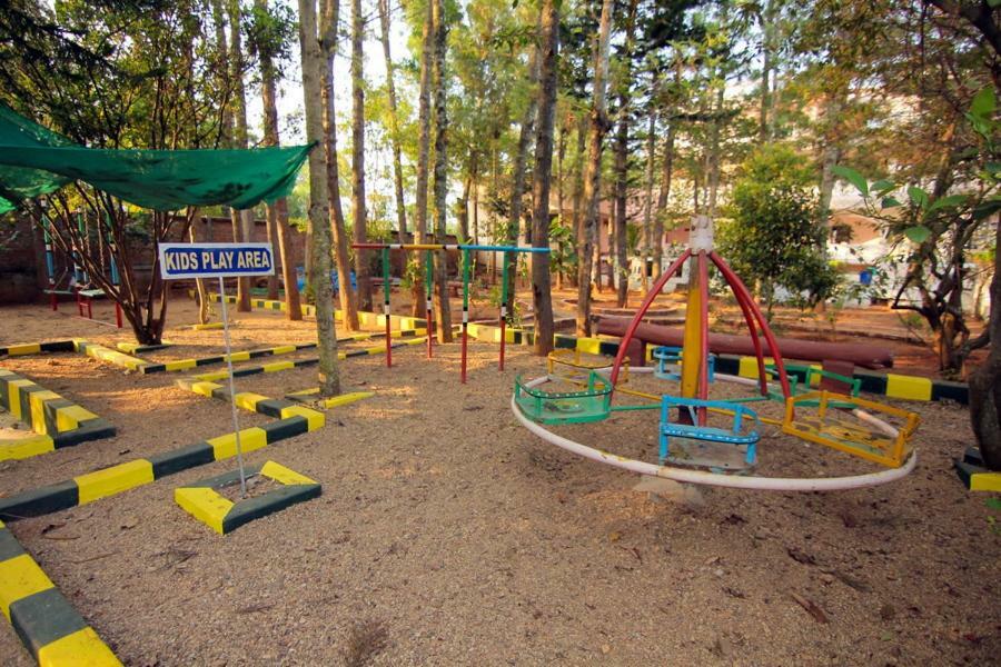 Jains Royal Palace Resorts Yelagiri Eksteriør billede