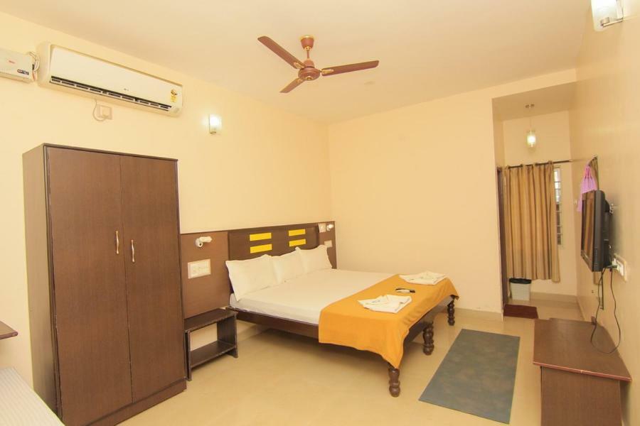 Jains Royal Palace Resorts Yelagiri Eksteriør billede