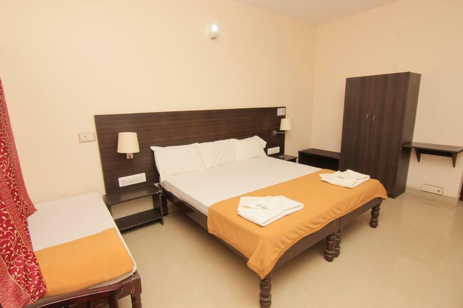 Jains Royal Palace Resorts Yelagiri Eksteriør billede