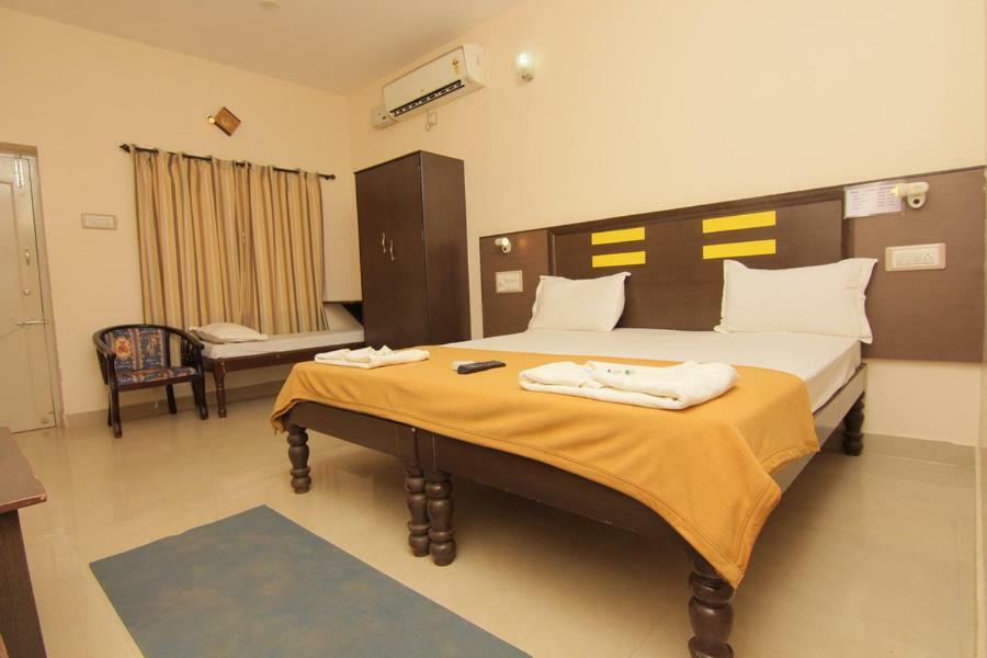 Jains Royal Palace Resorts Yelagiri Eksteriør billede