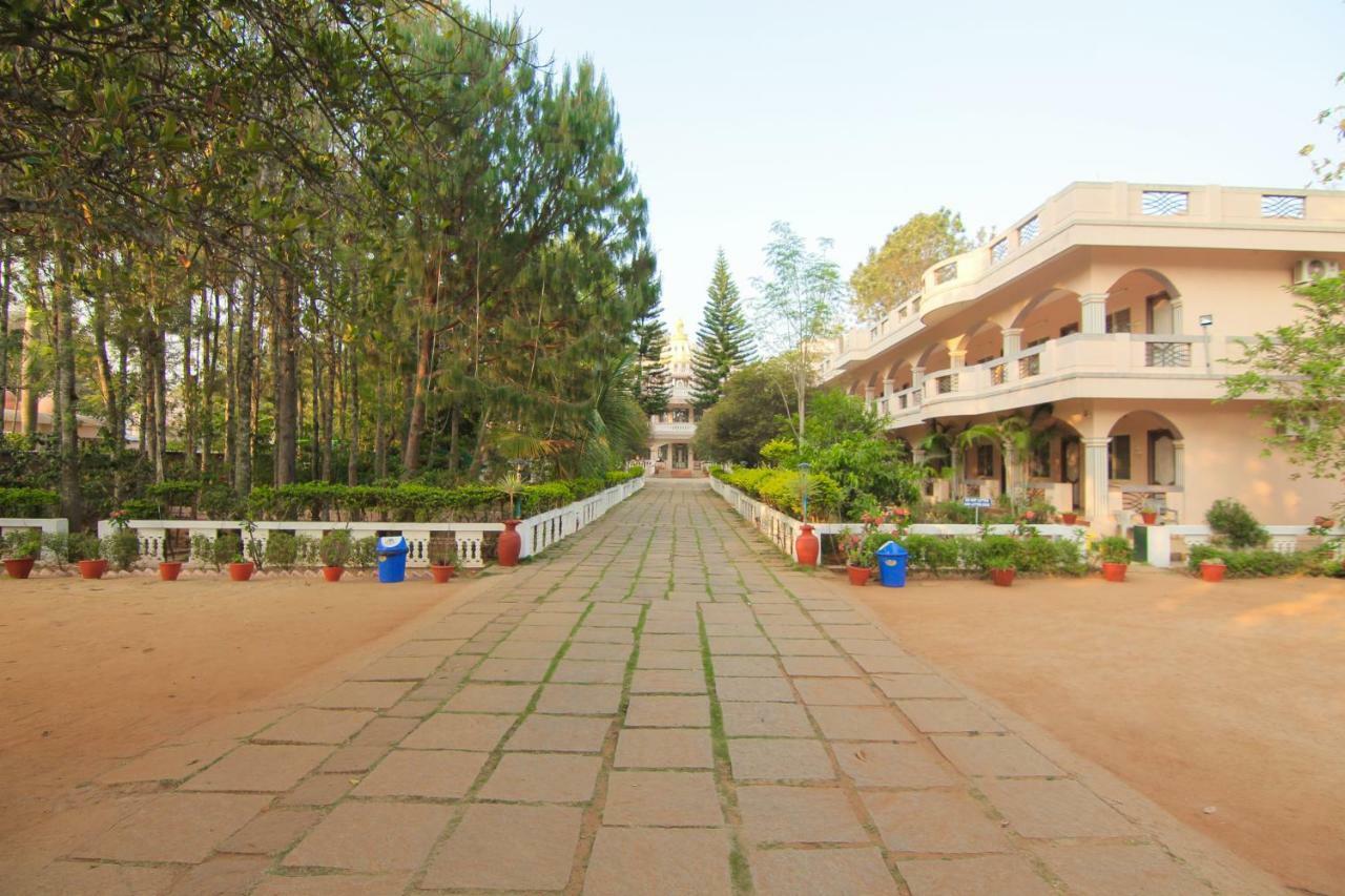 Jains Royal Palace Resorts Yelagiri Eksteriør billede