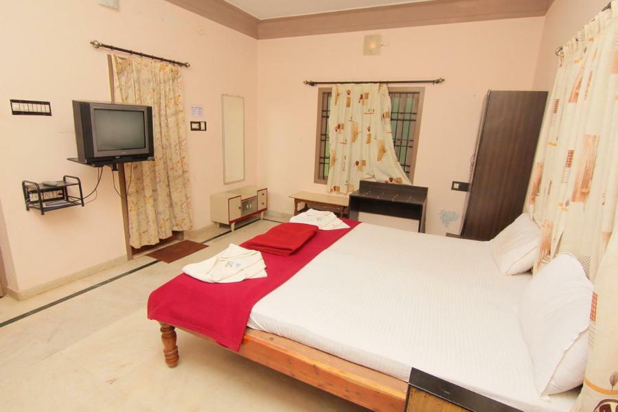 Jains Royal Palace Resorts Yelagiri Eksteriør billede