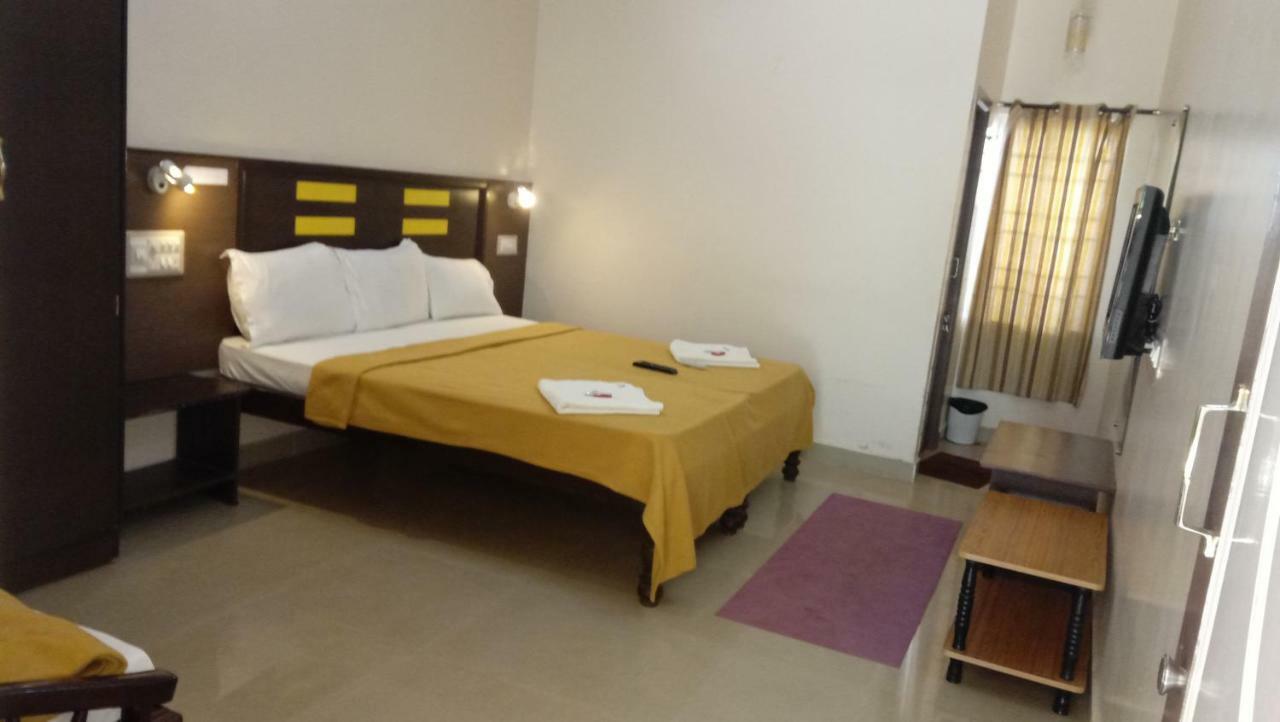 Jains Royal Palace Resorts Yelagiri Eksteriør billede